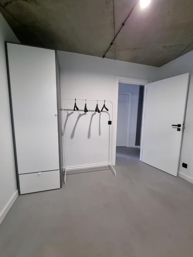 Industrialna Piwnica Hostel Gdansk Dış mekan fotoğraf